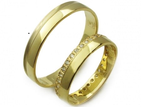 Przejdź do produktu Obrączki ślubne z żółtego złota półokrągłe z cyrkoniami 4mm Always