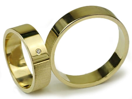 Obrączki ślubne z żółtego złota płaskie z cyrkonią 5mm Infinity I015