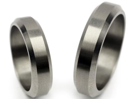 Obrączki ślubne z tytanu fazowane 5mm Tytanowe T002