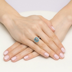 Pierścionek zaręczynowy z białego złota z topazem i diamentami 0,07ct Fire Of Love BW-527-topaz-b