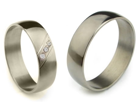 Obrączki ślubne z tytanu półokrągłe z cyrkoniami 6mm Tytanowe T043