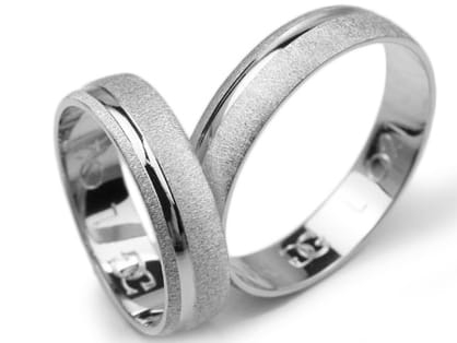 Obrączki ślubne z białego złota półokrągłe 5mm Lovely L021