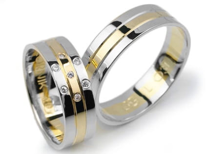 Przejdź do produktu Obrączki ślubne dwukolorowe płaskie z cyrkoniami 6mm Lux L031