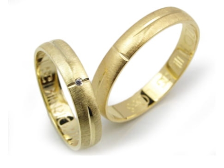 Przejdź do produktu Obrączki ślubne z żółtego złota półokrągłe z cyrkonią 4mm Lux L068