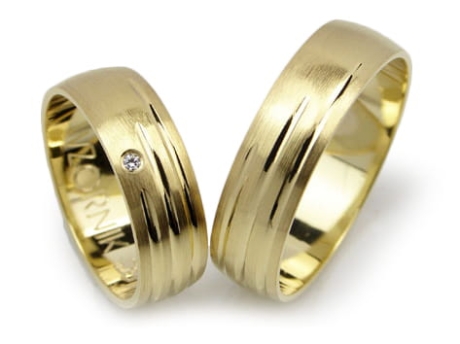 Przejdź do produktu Obrączki ślubne z żółtego złota półokrągłe z cyrkonią 6mm Lux L083